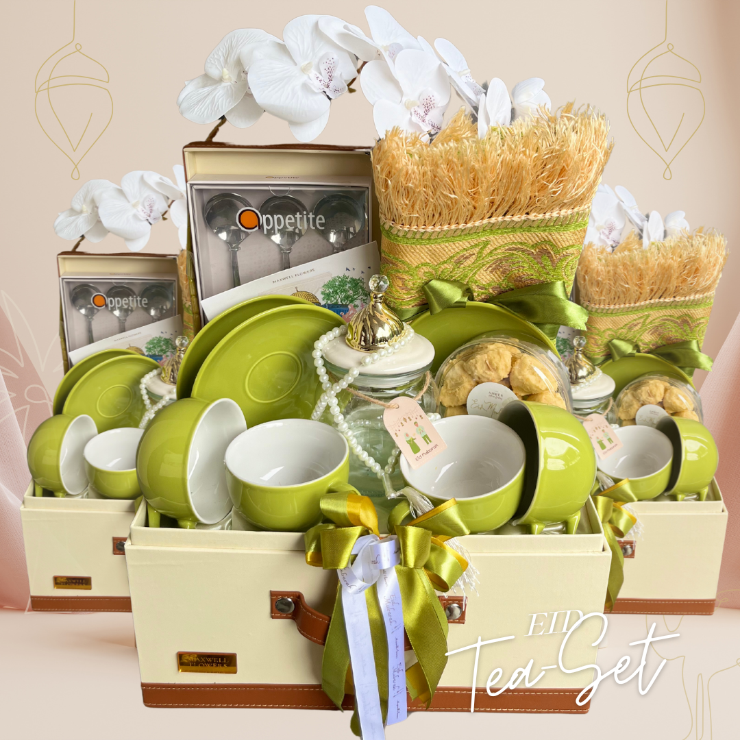 Hampers tea set special green by Maxwell Flowers