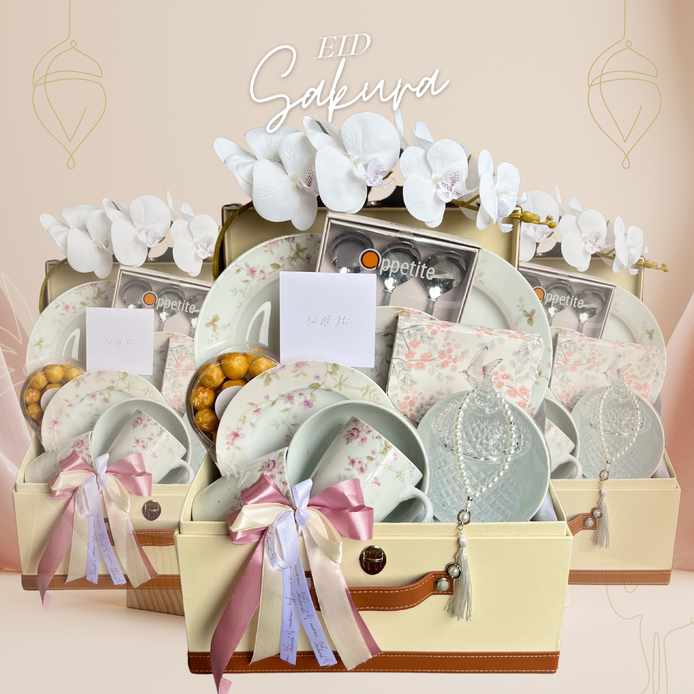 Sakura Dinner set by Maxwell Flowers