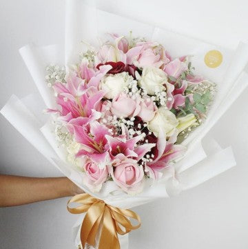 ROSES AND LILLIES MIX
