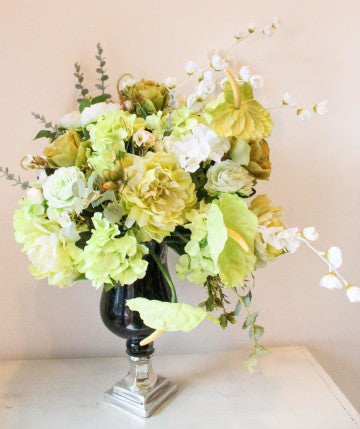 GREEN GARDEN ELEGANT VASE