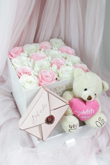 BLOOMBOX GIFT SET - WITH 100 LOVE LANGUAGES NECKLACE