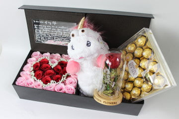 UNICORN EXCLUSIVE BOX WITH DOME AND FERRERO ROCHER