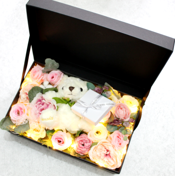 EXCLUSIVE BOX - THEA - VALENTINE READY TO SHIP