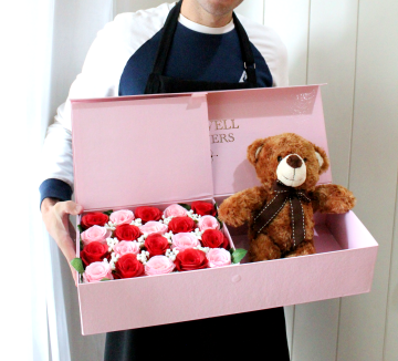 SPECIAL FOR VALENTINE'S DAY PINK EXCLUSIVE BOX