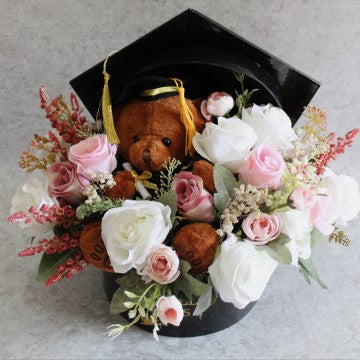 GRADUATION HAT - MIX FLOWERS