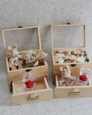 SERENA WOOD BOX ETERNAL MIX DRIED FLOWERS BOX WITH RABBIT DOLL