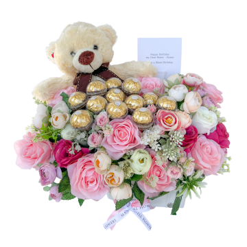 London Treasure Box Mix Big with Teddy bear with ferrero rocher