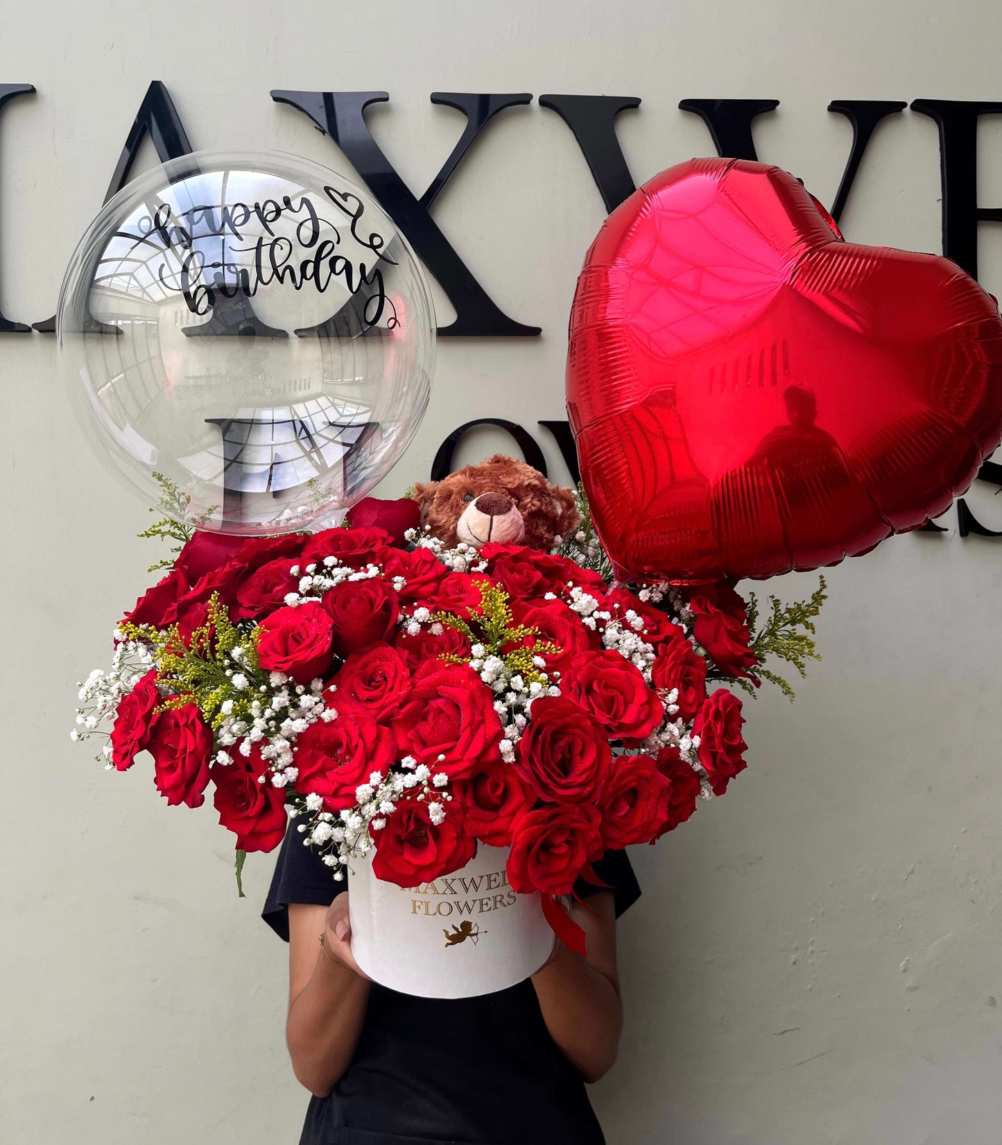 Sexy Roses - Rounded Box with Balloon