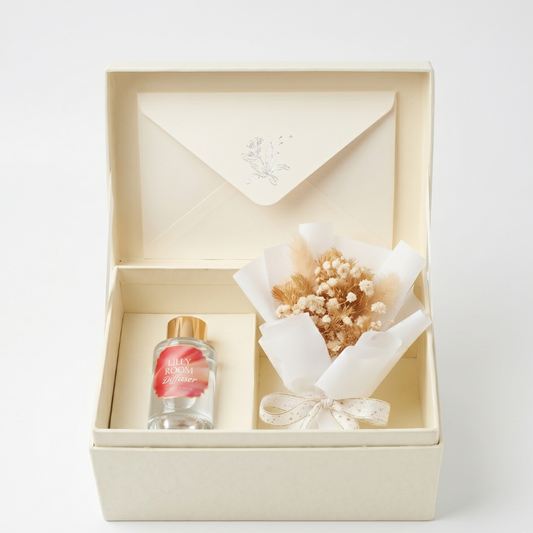 Bloom & Scent Gift Box — Buket Bunga Kering & Room Diffuser Dried flower