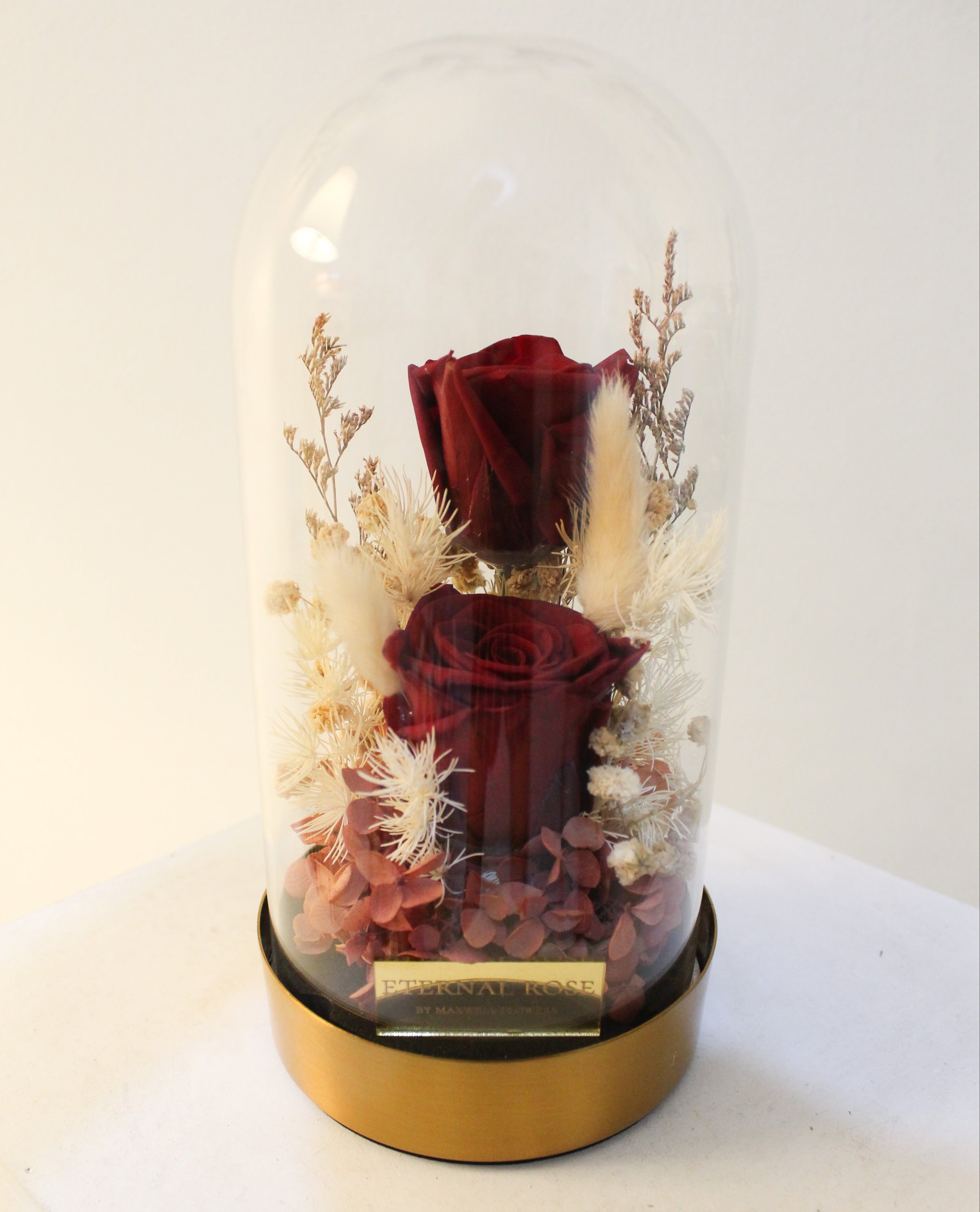 Duo Eternal Red Roses Dome with gold base – maxwellflowers