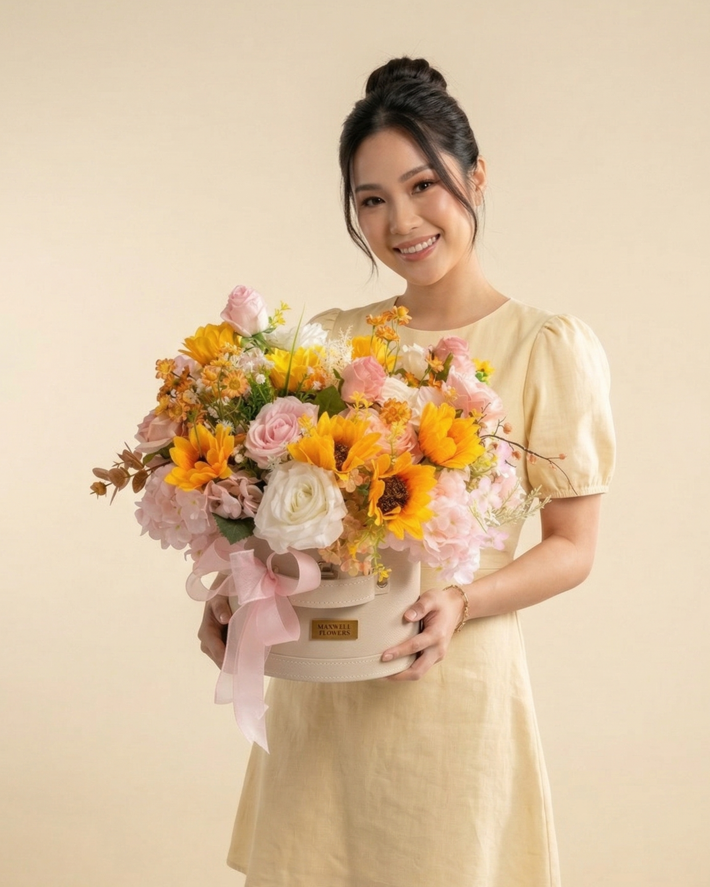 Sun flowers round box