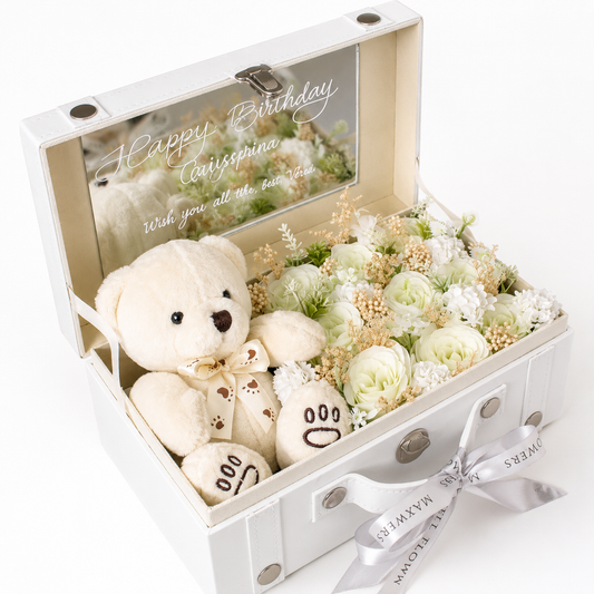 Treasure 9 roses - white mix flowers