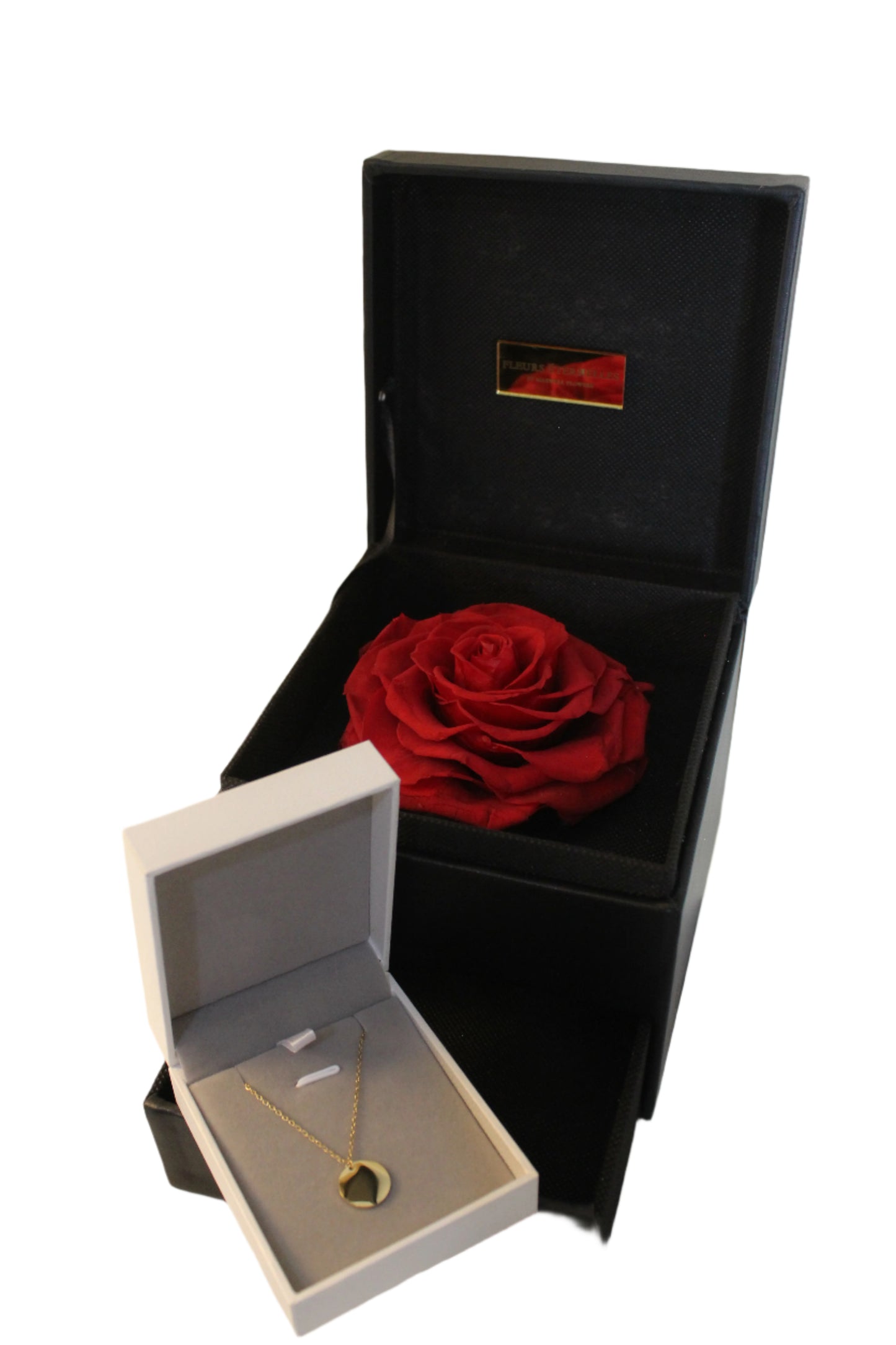 Exclusive box with Eternal Rose Necklace and Ferrero Rocher Limited