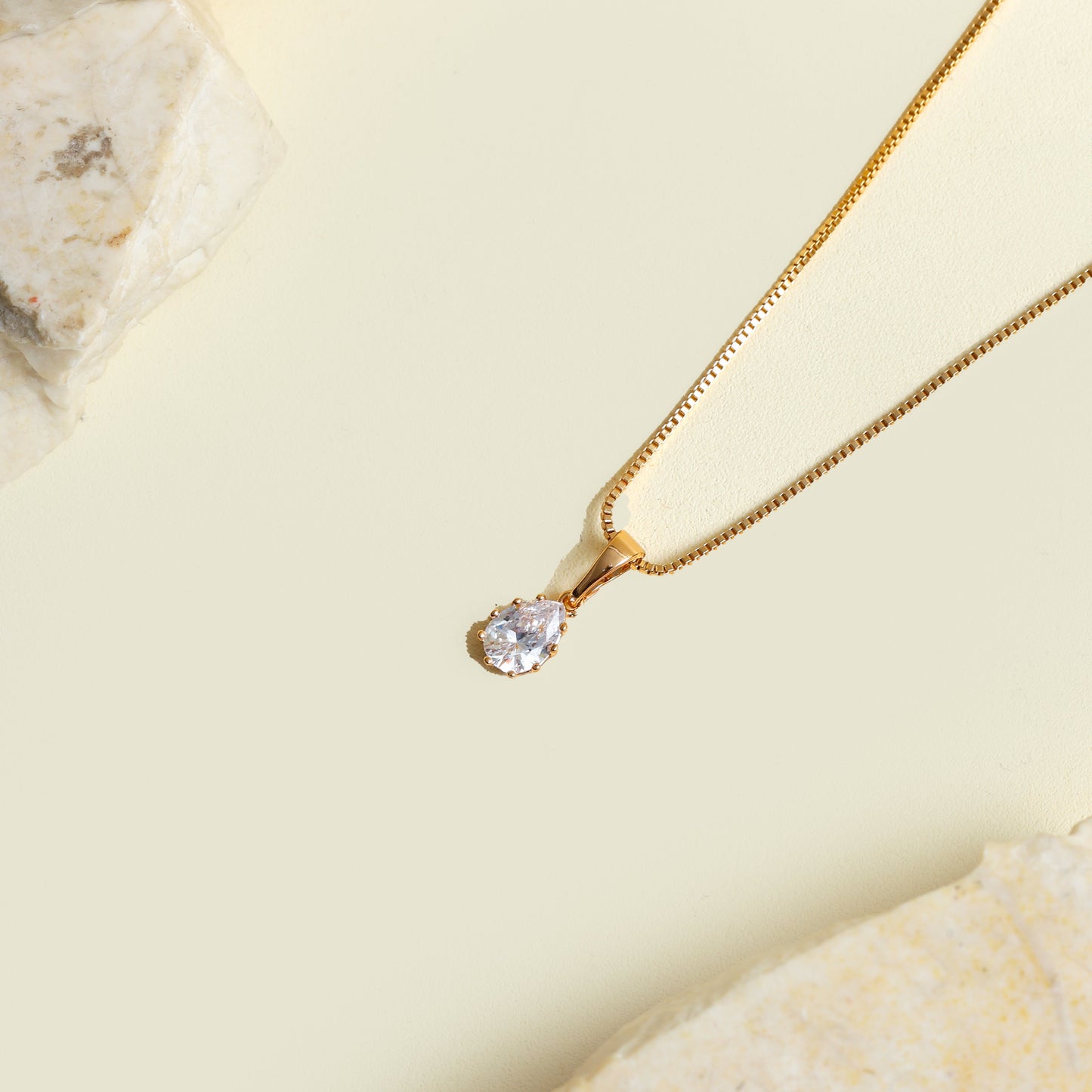 18k Gold plated necklace with Zirconia Diamond