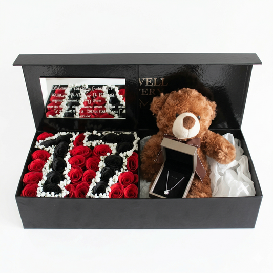 Exclusive box 2 initials with Limited edition necklace