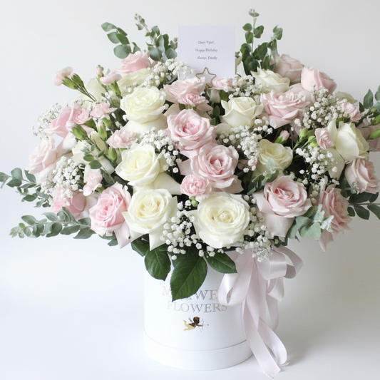 Vanka Fresh flowers Rounded Box