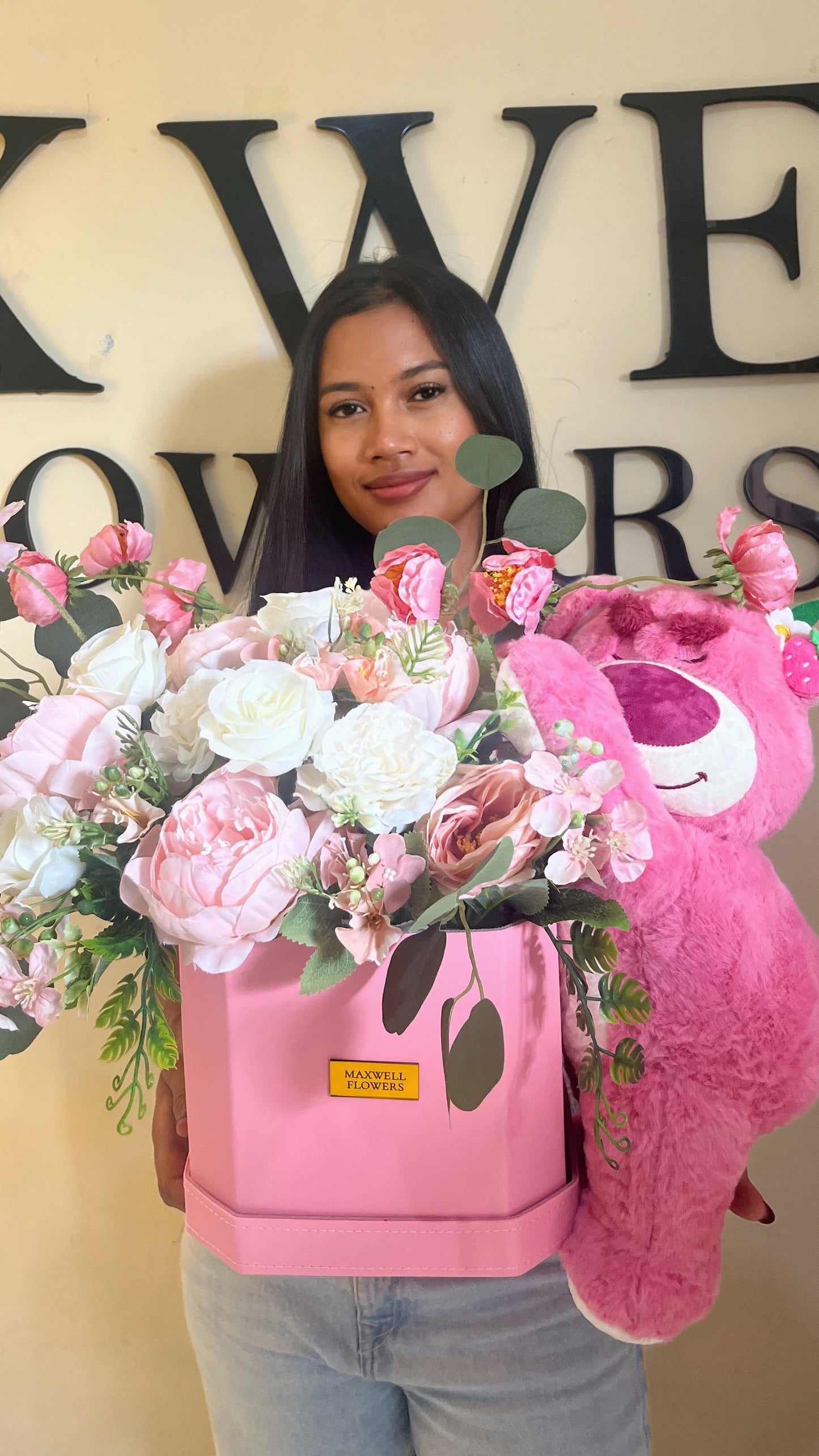 Lotso Box Flowers Arrangement