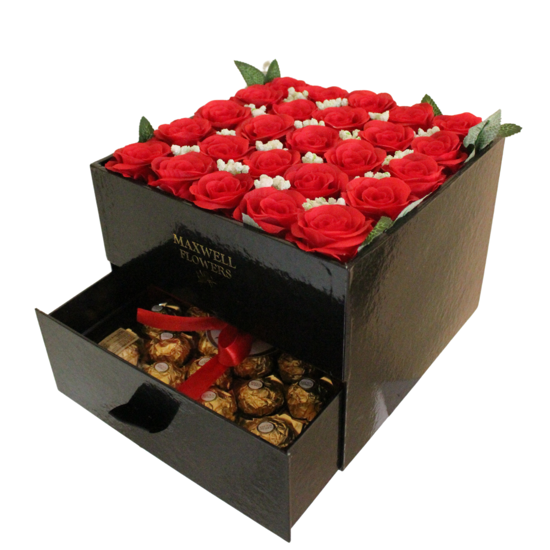 Bloom box - red roses with Ferrero rocher