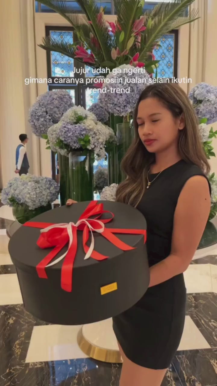 Video provided by Shopify App SwipeUp