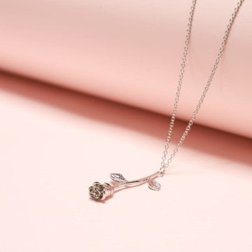 1 ROSE NECKLACE