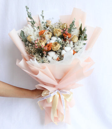 Helvecia Dried Bouquet