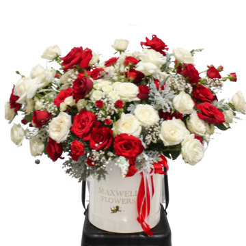 80 roses Rounded Box