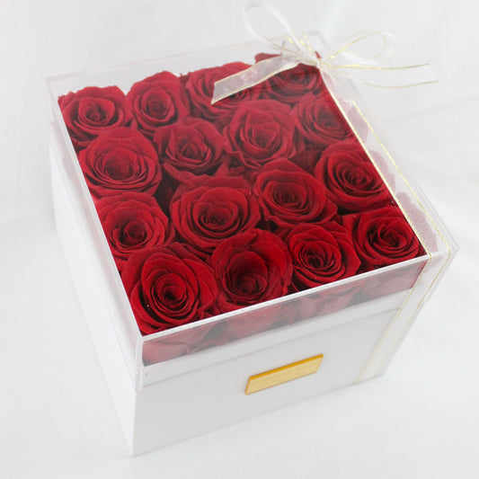 Eternal Rose in Acrylic box (16 roses)